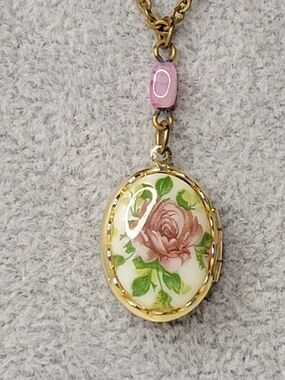 ▪︎Vtg Locket Necklace